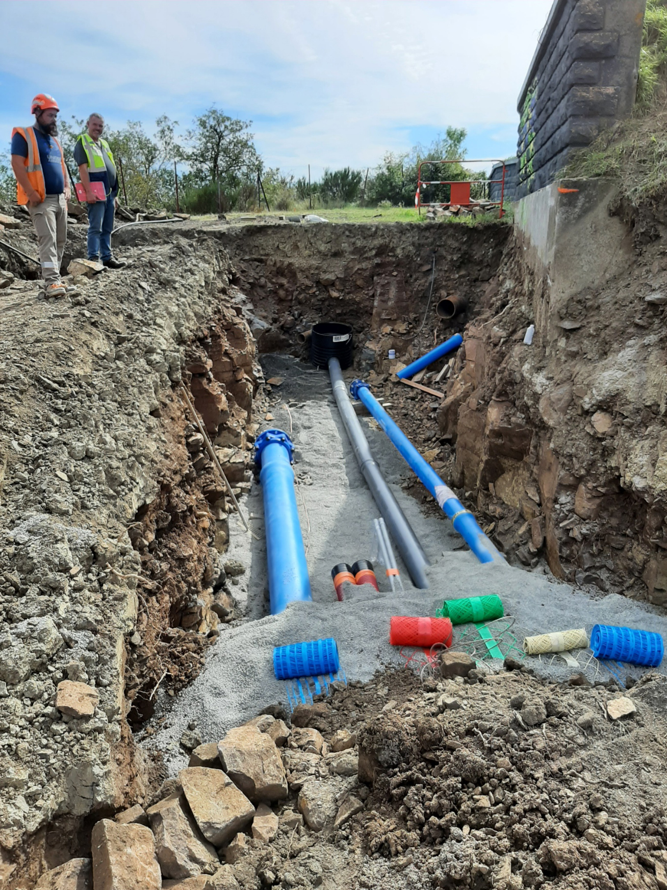 raccordement tuyaux sous terre